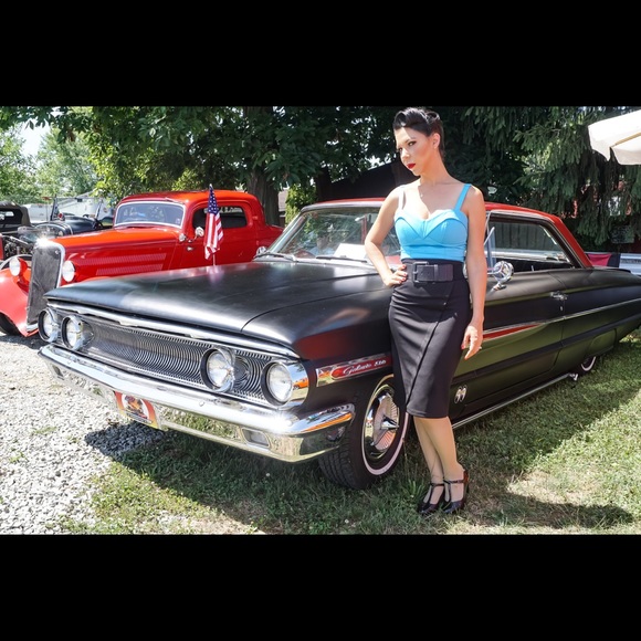 Meet your Posher, Mandy - Picture 1 of 1